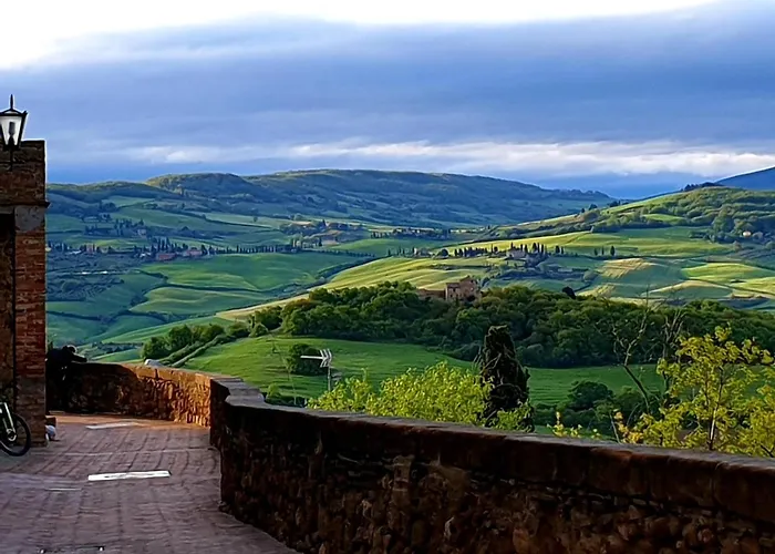 Ognivolta Konukevi Pienza